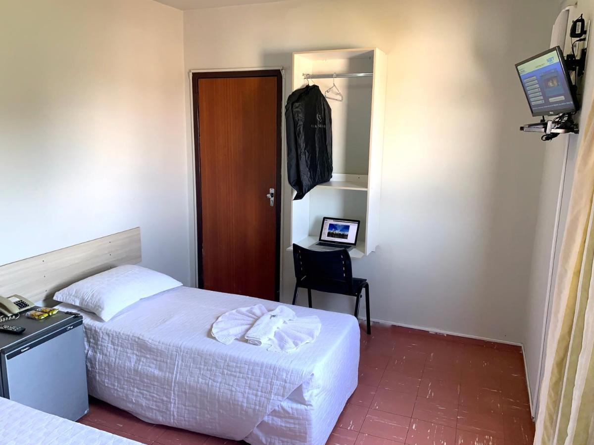 Hotel Cacula ลอนดริน่า ภายนอก รูปภาพ