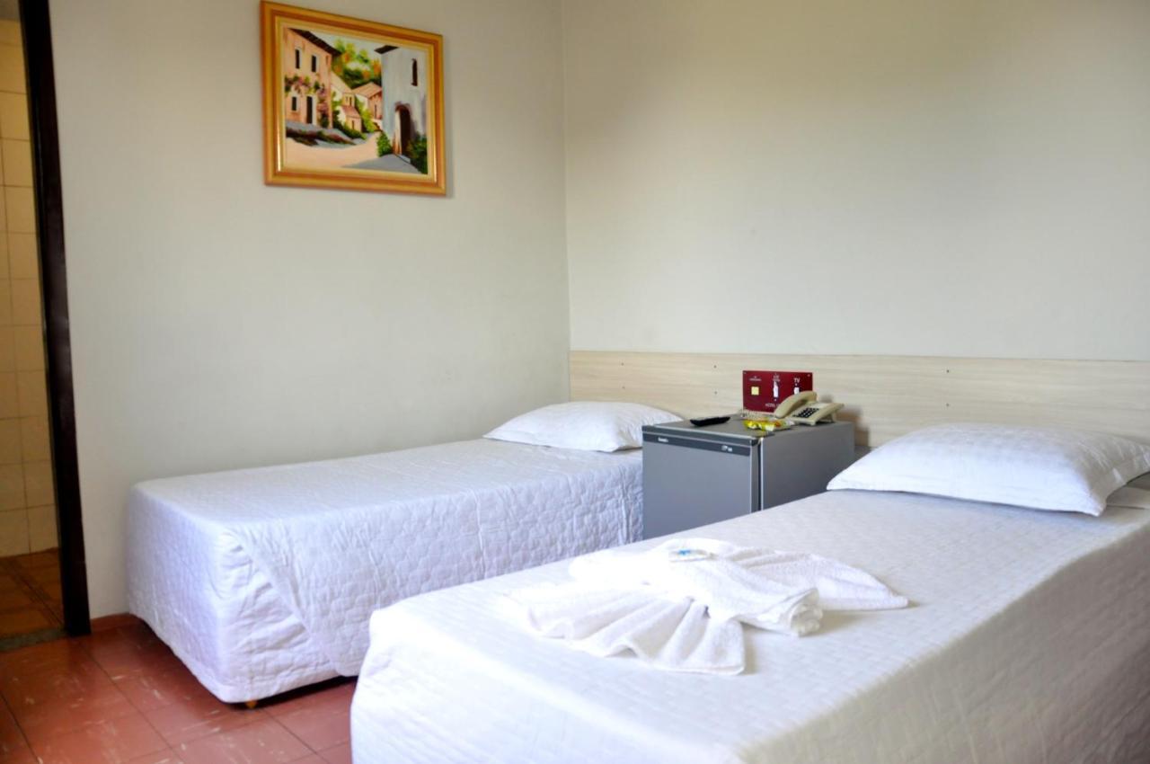 Hotel Cacula ลอนดริน่า ภายนอก รูปภาพ