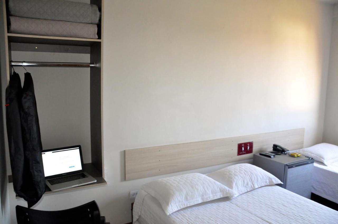 Hotel Cacula ลอนดริน่า ภายนอก รูปภาพ