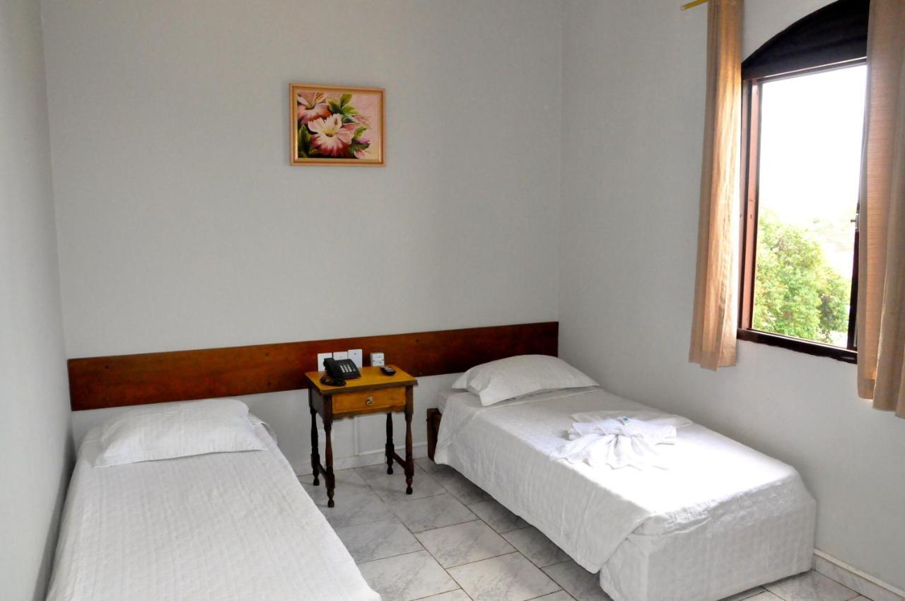 Hotel Cacula ลอนดริน่า ภายนอก รูปภาพ